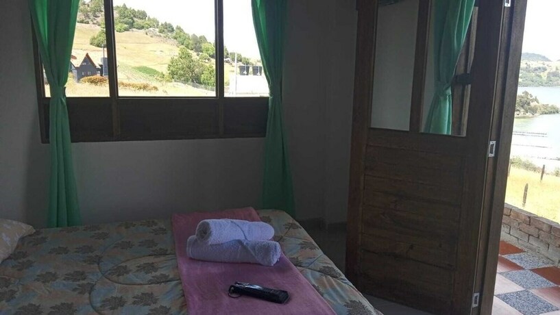 Imagen de la habitación del Hotel Eliseo-Playa Blanca lago de Tota. Foto 14