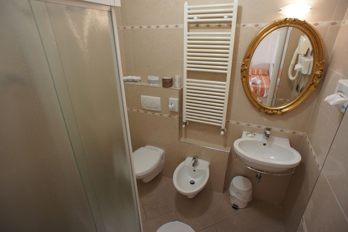 Imagen de la habitación del Hotel Elisir. Foto 7