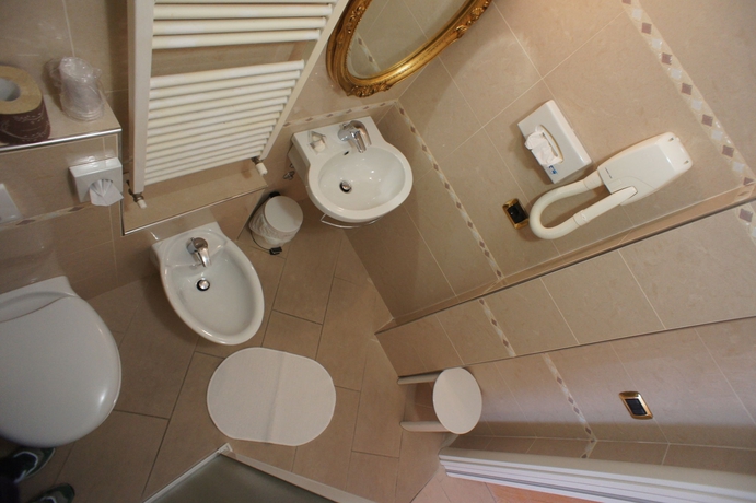 Imagen de la habitación del Hotel Elisir. Foto 8