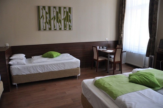 Imagen de la habitación del Hotel Elit. Foto 8