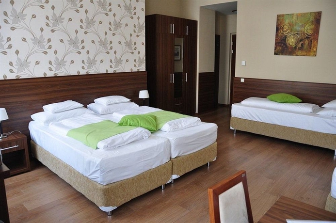 Imagen de la habitación del Hotel Elit. Foto 10