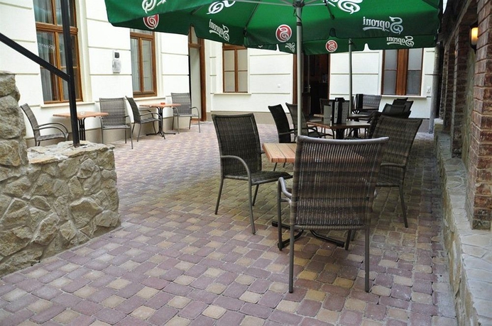 Imagen del bar/restaurante del Hotel Elit. Foto 3