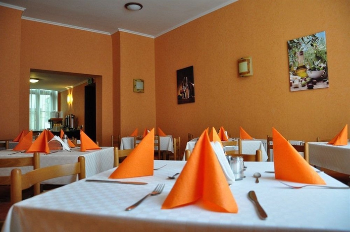 Imagen del bar/restaurante del Hotel Elit. Foto 4