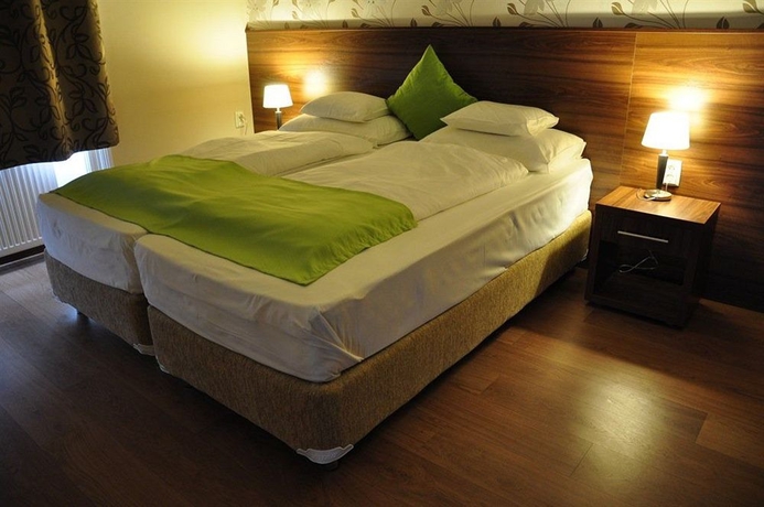 Imagen de la habitación del Hotel Elit. Foto 13