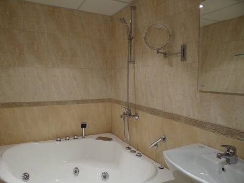 Imagen general del Hotel Elit, Pernik Ciudad. Foto 3