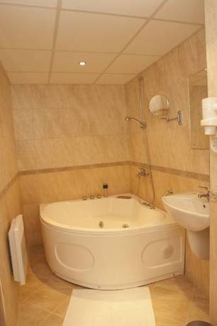 Imagen general del Hotel Elit, Pernik Ciudad. Foto 4