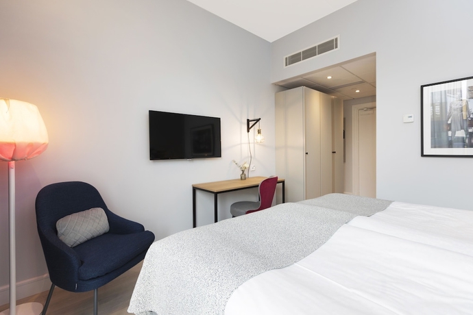 Imagen de la habitación del Hotel Elite Academia. Foto 14