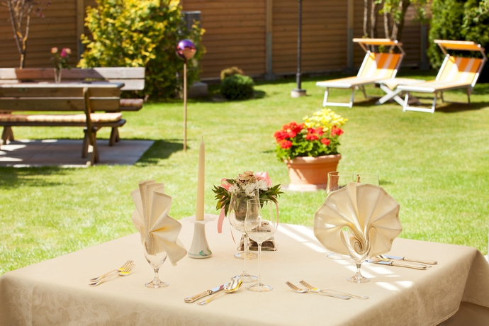 Imagen de los exteriores del Hotel Elite - Adults Only. Foto 11