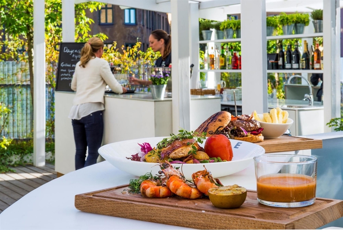 Imagen del bar/restaurante del Hotel Elite Arcadia. Foto 3