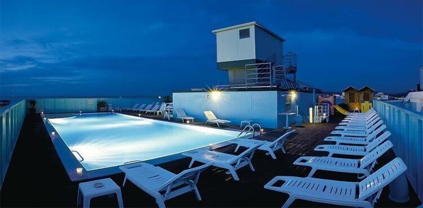 Imagen de la piscina del Hotel Elite, Cattolica. Foto 18