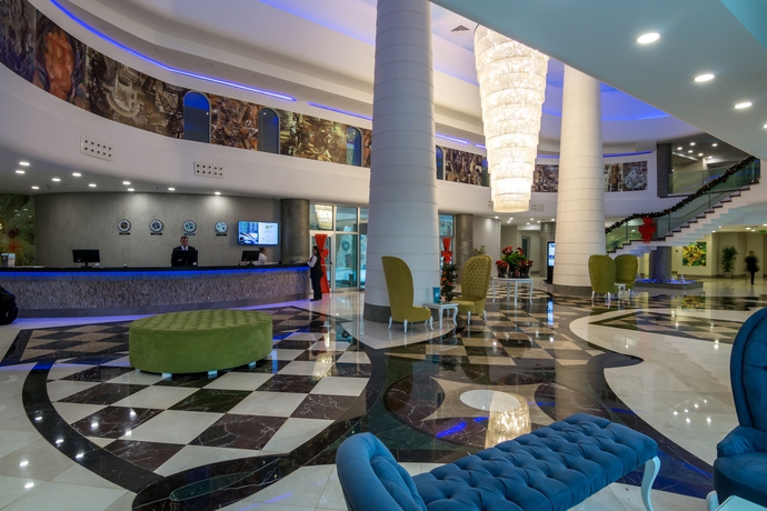 Imagen de los interiores del Hotel Elite Darica. Foto 13