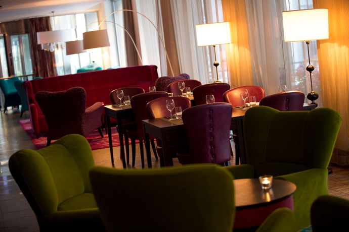 Imagen del bar/restaurante del Hotel Elite Esplanade. Foto 3