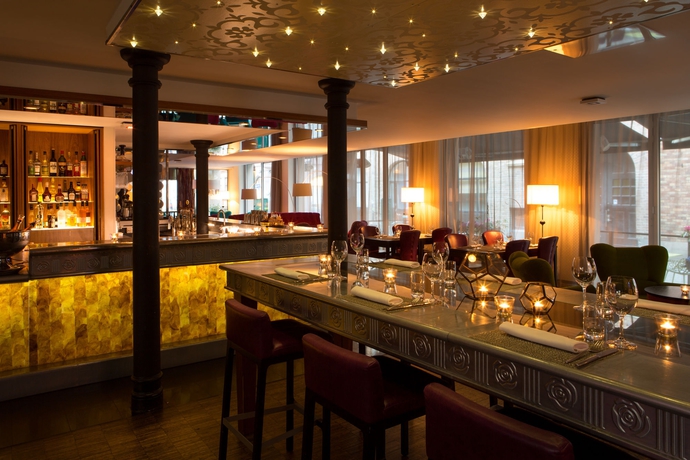 Imagen del bar/restaurante del Hotel Elite Esplanade. Foto 5