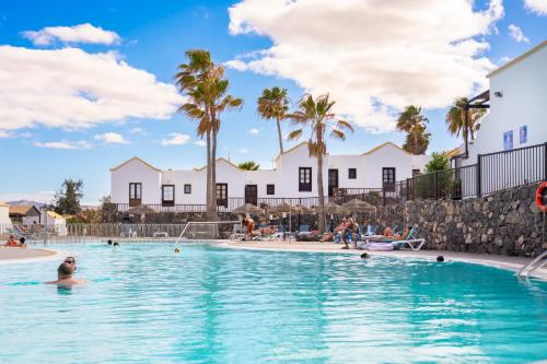 Imagen de la piscina del Hotel Elite Fuerteventura by Ecr. Foto 17