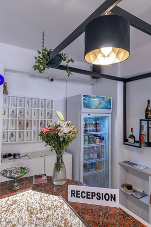 Imagen de los interiores del Hotel Elite, Gjasht&euml;. Foto 19