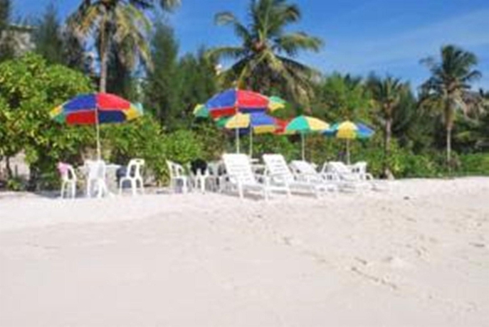 Imagen de los exteriores del Hotel Elite Inn. Foto 10