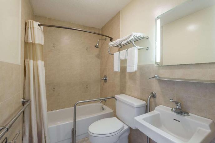 Imagen general del Hotel Elite Inn Moosup. Foto 11
