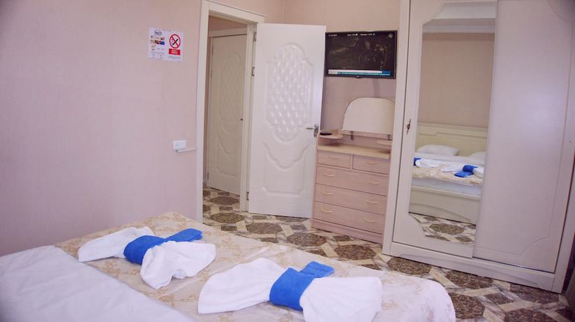 Imagen de la habitación del Hotel Elite Lux. Foto 8
