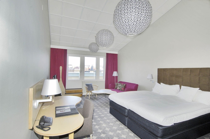 Imagen de la habitación del Hotel Elite Marina Plaza. Foto 10