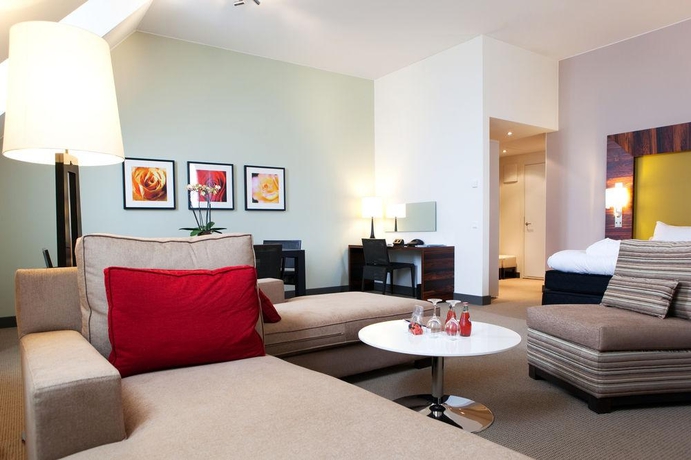 Imagen general del Hotel Elite Marina Tower. Foto 13