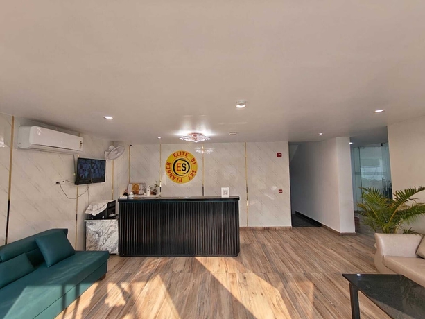 Imagen de los interiores del Hotel Elite One. Foto 15