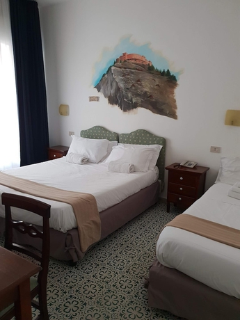 Imagen de la habitación del Hotel Elite, Palermo. Foto 10