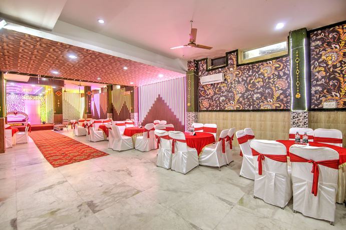 Imagen del bar/restaurante del Hotel Elite Peak, Noida. Foto 4