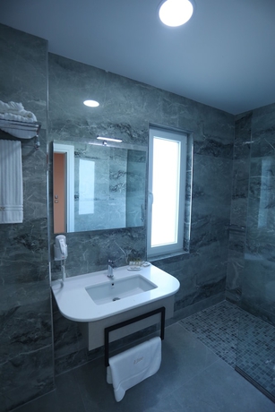 Imagen de la habitación del Hotel Elite Pogradec. Foto 12