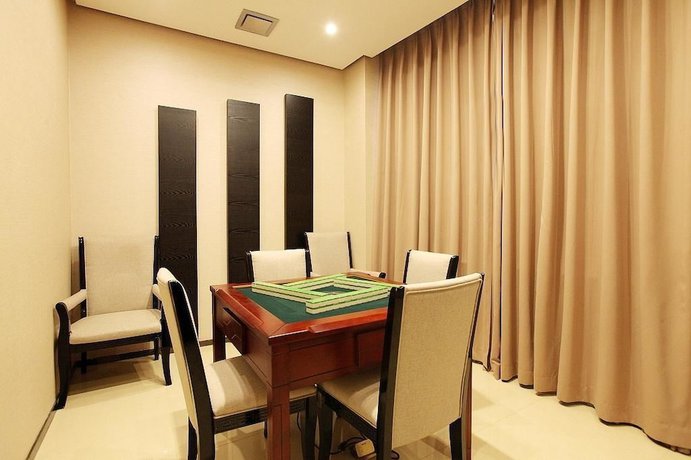 Imagen de la habitación del Hotel Elite Polink Global. Foto 12