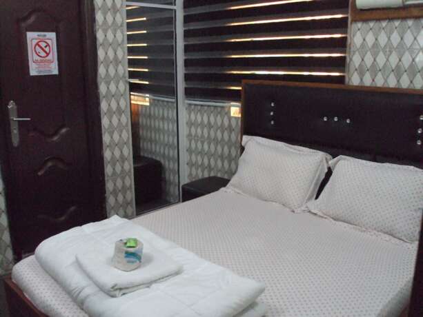 Imagen de la habitación del Hotel Elite Poolbar and Lodge. Foto 14