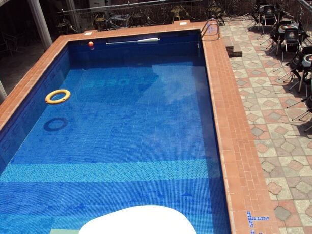 Imagen general del Hotel Elite Poolbar and Lodge. Foto 10