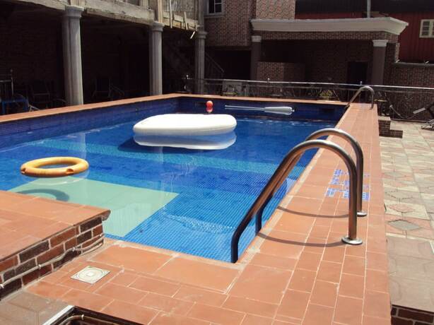 Imagen general del Hotel Elite Poolbar and Lodge. Foto 11