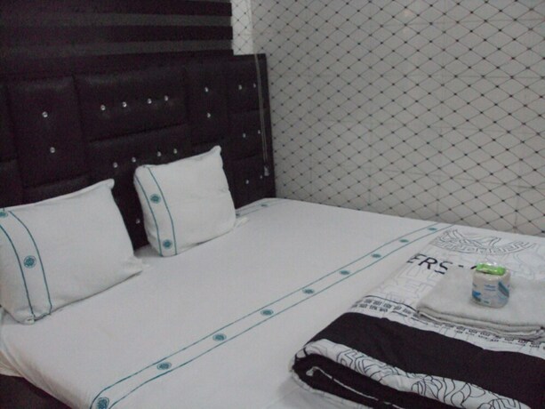 Imagen general del Hotel Elite Poolbar and Lodge. Foto 13