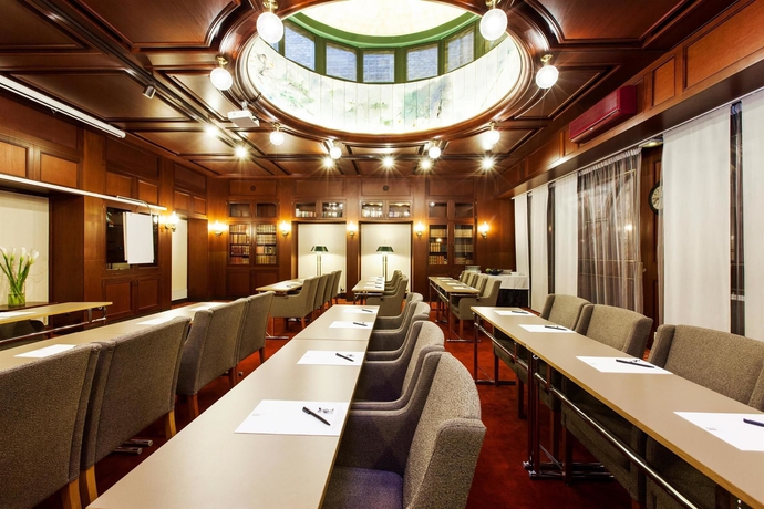 Imagen de los interiores del Hotel Elite Residens. Foto 16