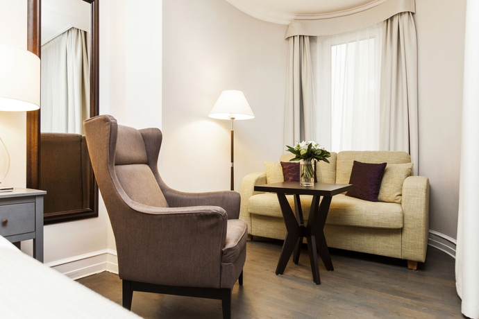 Imagen de los interiores del Hotel Elite Savoy. Foto 15