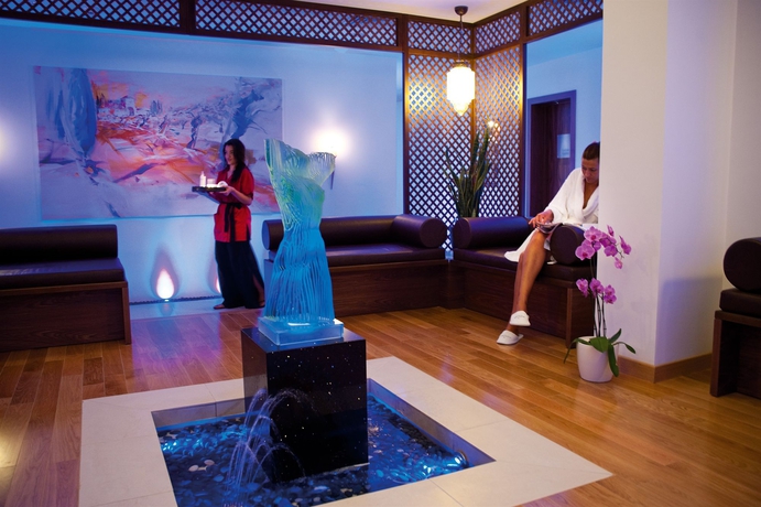 Imagen de la piscina del Hotel Elite Suites By Rhodes Bay. Foto 10