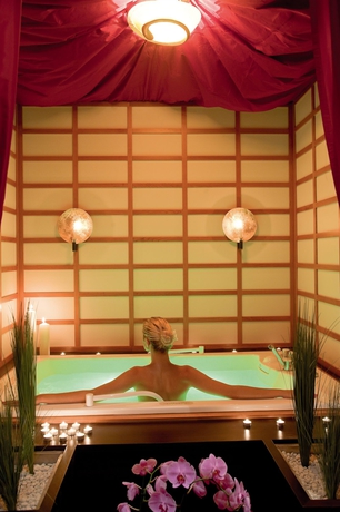 Imagen de la piscina del Hotel Elite Suites By Rhodes Bay. Foto 15