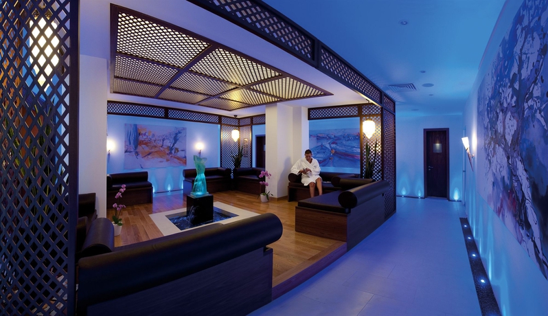 Imagen de la piscina del Hotel Elite Suites By Rhodes Bay. Foto 16