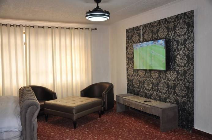 Imagen de la habitación del Hotel Elite Suites. Foto 4