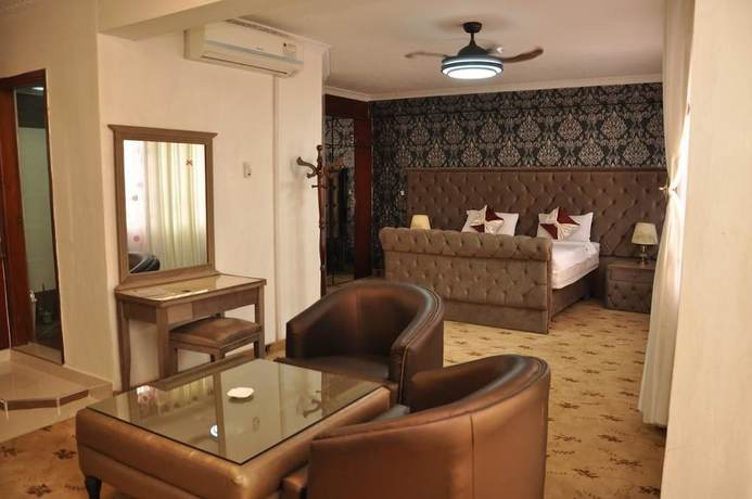 Imagen de la habitación del Hotel Elite Suites. Foto 7
