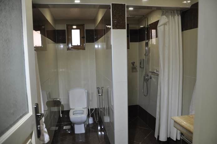 Imagen de la habitación del Hotel Elite Suites. Foto 17