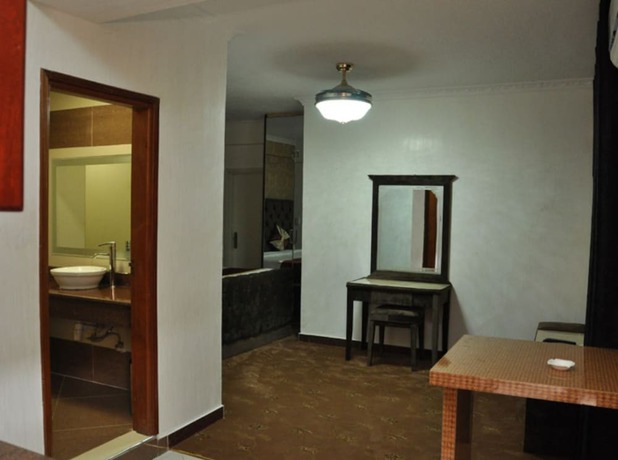 Imagen de la habitación del Hotel Elite Suites. Foto 20