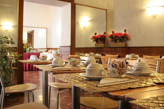 Imagen del bar/restaurante del Hotel Elite, Via Veneto. Foto 2