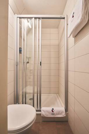 Imagen de la habitación del Hotel Elite, Visp. Foto 4