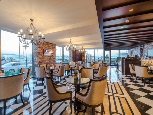 Imagen del bar/restaurante del Hotel Elite World Istanbul Florya. Foto 3