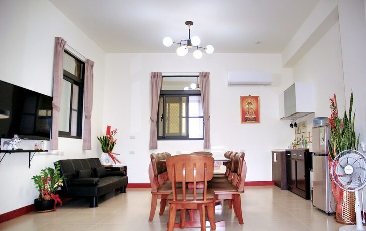 Imagen general del Hotel Eliza Inn. Foto 4