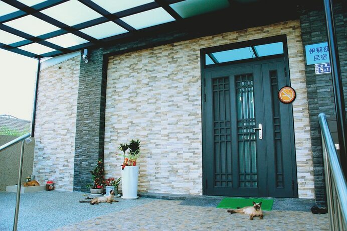 Imagen general del Hotel Eliza Inn. Foto 11