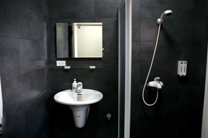 Imagen general del Hotel Eliza Inn. Foto 15