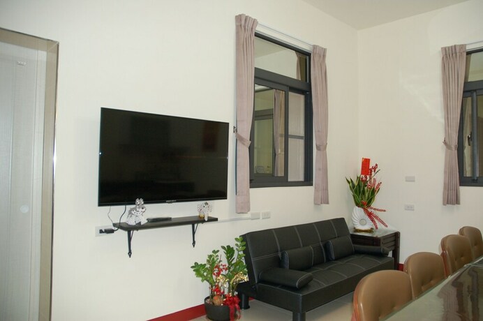 Imagen de la habitación del Hotel Eliza Inn. Foto 18