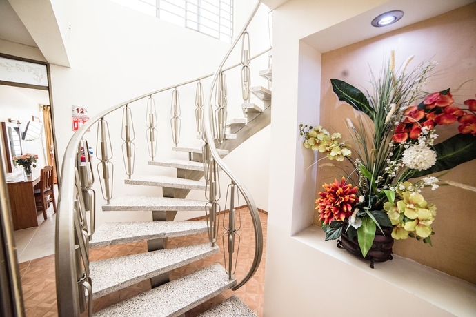 Imagen de los interiores del Hotel Elizabeth Central. Foto 19